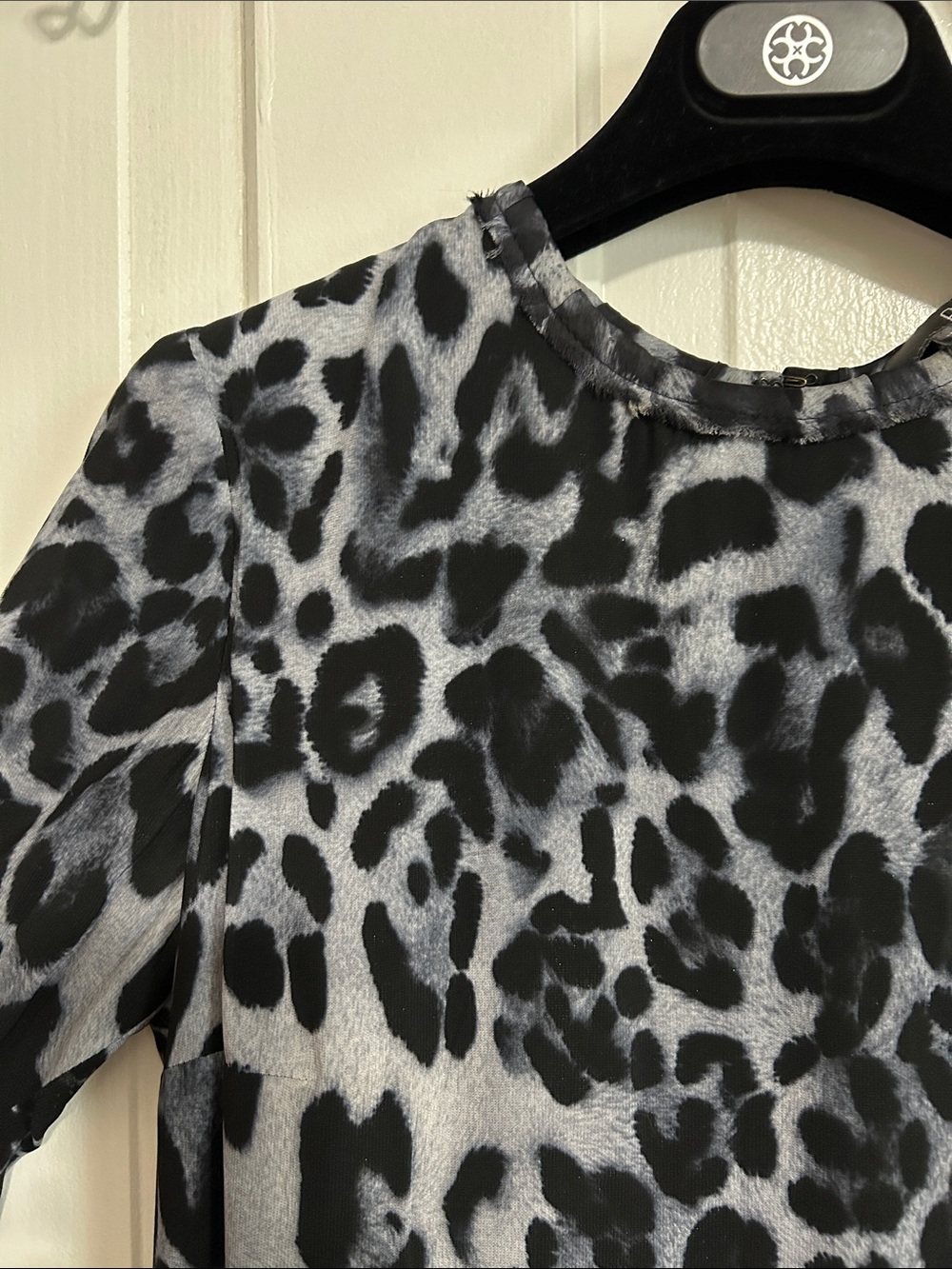PER SE by CARLISLE • GORGEOUS Silk Gray Blue & Black Leopard Long Sleeve Dress - Picture 6 of 16